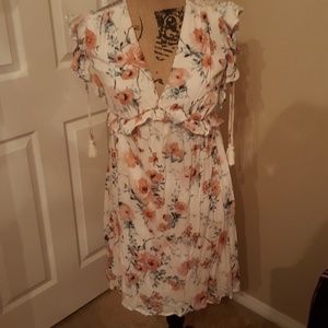 Pretty low-cut floral spring dress